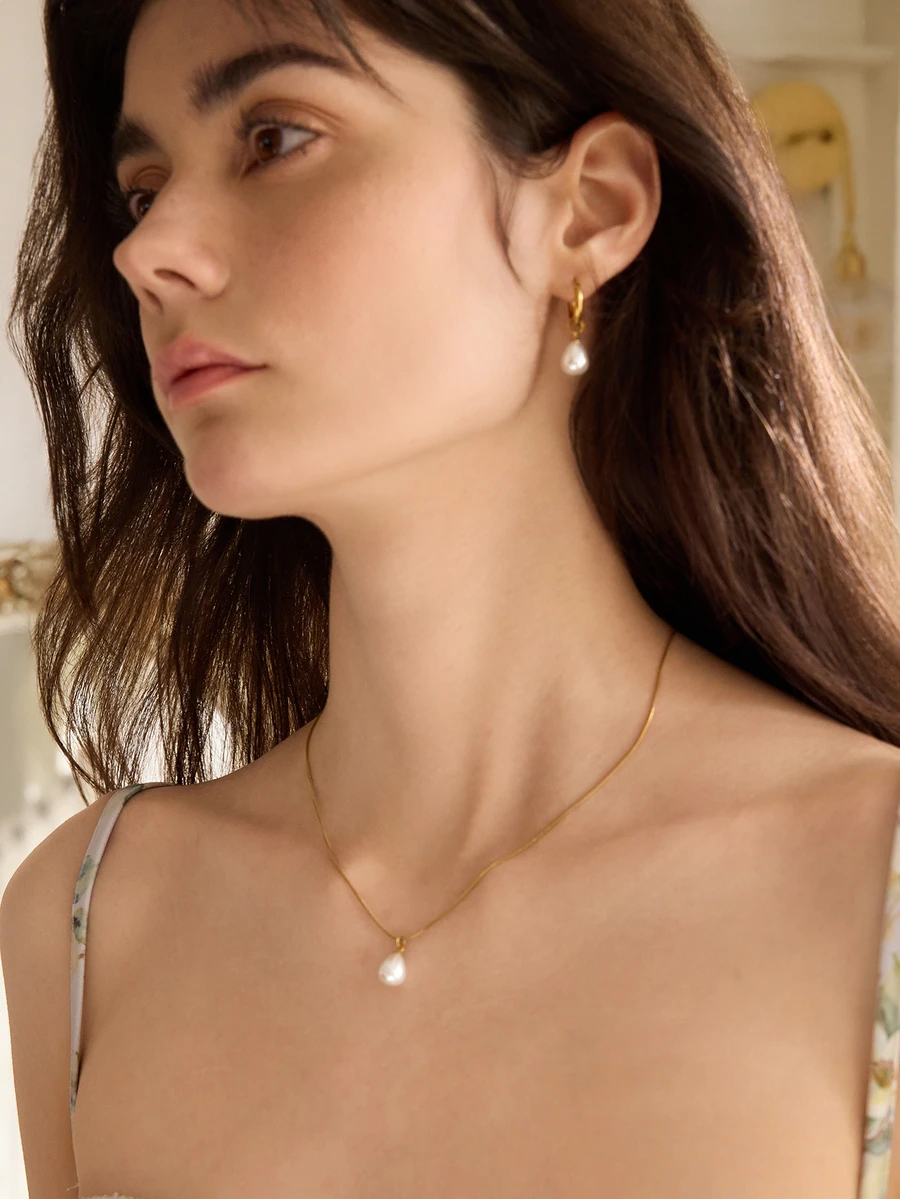 Rylithe 3件套不锈钢防水不褪色时尚女士金/银水滴珍珠耳环项链首饰套装，适合日常佩戴 - 珍珠 - 查看 1