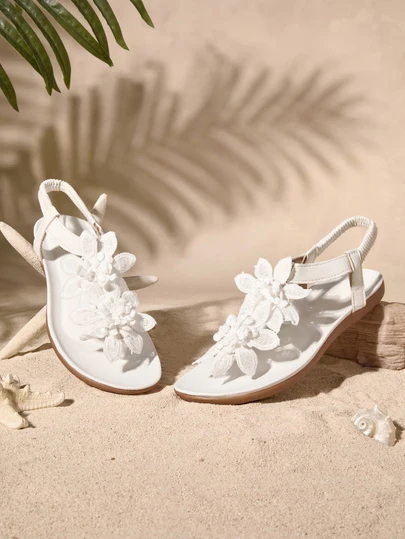 Tropiscape 大码女士优雅凉鞋，白色花卉装饰，童话风格，适合夏季，露趾设计，织物鞋面和内衬，防滑外底，超细纤维鞋垫，沙滩装，人字拖