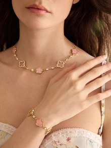 Rylithe 1 Set Romantic, Delicate, Luxurious, Elegant, Sweet, Lucky Hollow Four-Leaf Clover & Five-Leaf Clover Pendant Necklace And Bracelet Jewelry Set For Women SummerOutfit,Festival Fits,Elegant Outfit - Pink - View 3