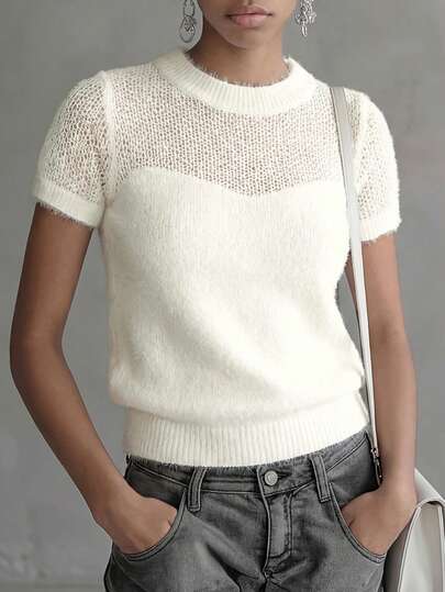 女士白色圆领短袖镂空针织上衣，休闲时尚百搭轻盈透气舒适夏季毛衣