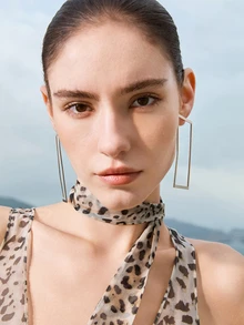 CHICVUE Square Stud Earrings - Yellow Gold - View 2