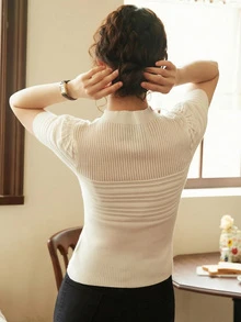 Knit Mix 优雅女士法式针织泡泡袖T恤，春夏圆领常规版型T恤，低调复古古币图案短袖上衣，适合返校季、秋冬季以及圣诞节、感恩节和新年等场合，休闲白色 - 白色 - 查看 2