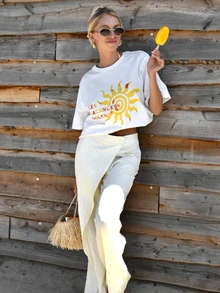 Women's Loose White T-Shirt With "Sunny Vacation" French Retro Summer Pattern - Suitable For Beach Vacation, Pool Party And Music Festival Wear - Soft Fabric, Oversized Fit - White - View 3