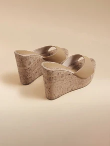Glizzene Khaki Color Simple And Versatile New Women Sloping Sandals With Wide Strap, High Platform And Comfortable Height Increasing Slippers With Anti-Skid Thick Soles, Suitable For Indoor And Outdoor,Spring Summer Outfits - Khaki - View 3