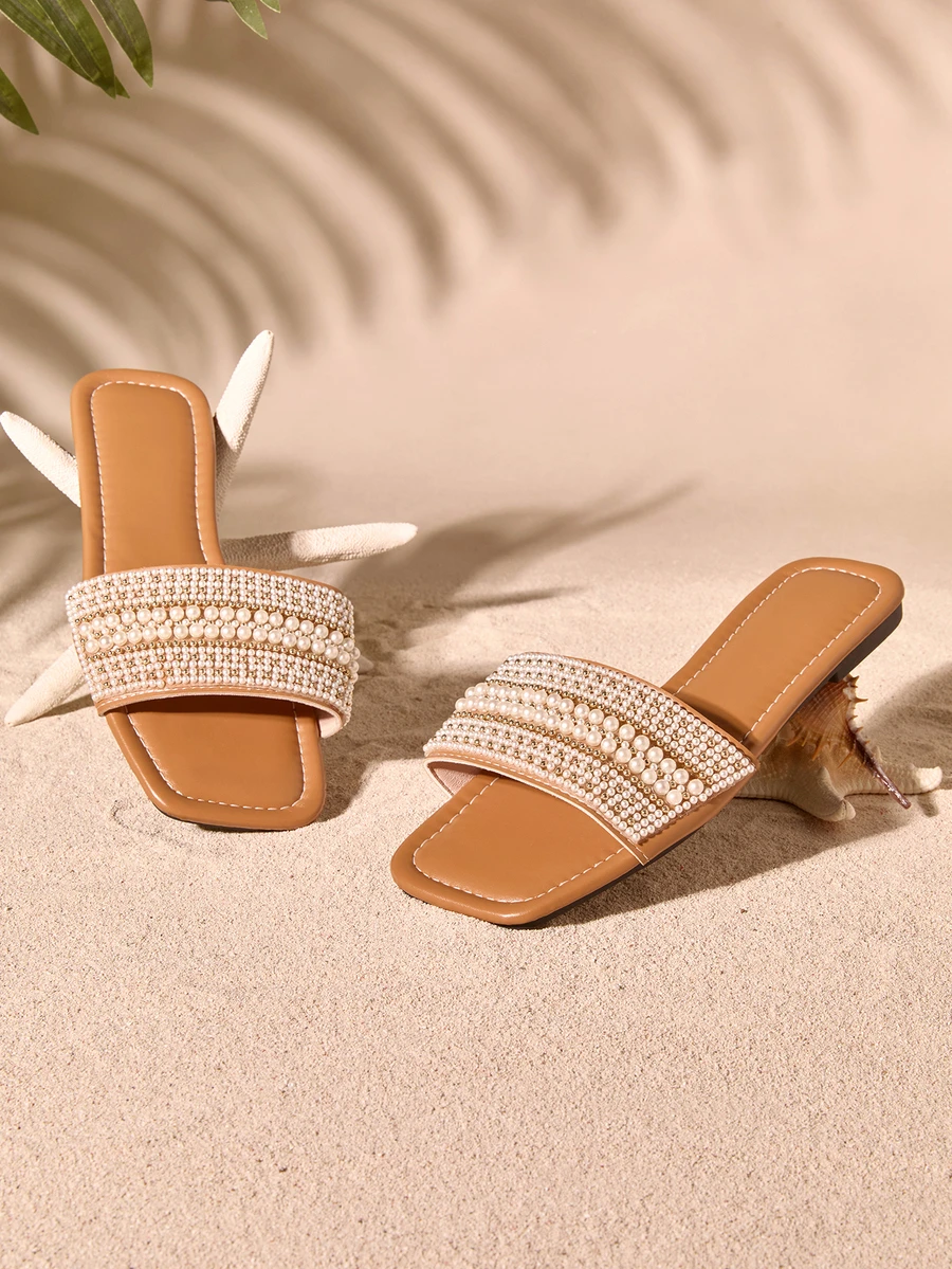 Tropiscape Sandálias femininas com tira única e detalhes em strass, chinelos de plástico versáteis para uso externo, estilo cottagecore, perfeitas para o verão. - Caqui - Ver 1