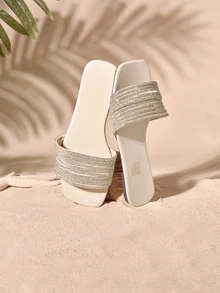 Tropiscape Sandalias planas para mujer con decoración de rhinestones para uso al aire libre fashionable, cómodo y versátil para atuendos de San Valentín, primavera y verano, estilo cottage core, atuendos de verano - Beis - View 2
