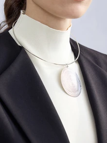 NobleVue 1pc Minimalist Retro Metal Disc Water Drop Circle Pendant Necklace - Silver - View 3