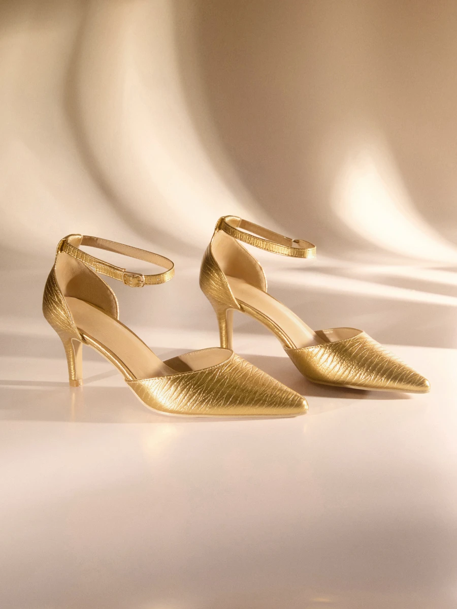 Etoivie Gold Single Buckle Pointed Toe Hollow Out High Heel Shoes For Women - Gold - View 1