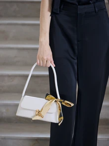 NobleVue Tas Tangan Paris Berbentuk Cangkang Gaya Retro dengan Dekorasi Kunci Logam dari Kulit PU Lembut, Tas Bahu Wanita, Tas Tote Persegi Kecil Baru untuk Wanita - Krem - View 3