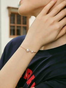 Hatastic 1 pieza Elegante pulsera ajustable con cadena dorada y decoración de perlas falsas, adecuada para que las mujeres la usen en fiestas y en el día a día de Halloween - Dorado - Ver 4