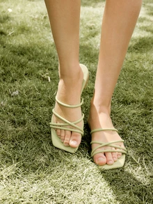 Hatastic Women Criss Cross Slide Sandals, Fashionable Green Flat Sandals,Spring Summer Outfits - Green - View 1