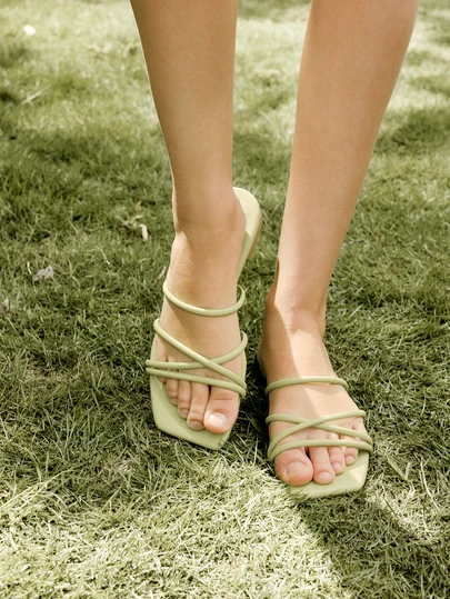 Hatastic Women Criss Cross Slide Sandals, Fashionable Green Flat Sandals,Spring Summer Outfits