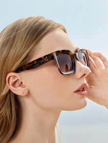 Glizzene 1 Pair Unisex Leopard Print Square Lightweight Luxury Bohemian Fashion Sunglasses, Suitable For Sports, Travel, Music Festivals, Sporty Style, Driving, Holiday Outfits, Beach, Outings, Summer Accessories, Vacation, Family Outings, Golf, Hiking, Elegant Attire, Street Style Accessories, Parties, Outdoor Activities, Street Style, Fishing, Outdoor Activities, Holidays, Vacation - Leopard Tea - View 3