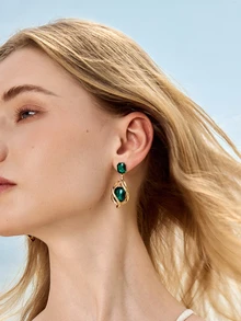 Glizzene 2pcs Geometric Green Gemstone & Diamond Drop Earrings For Women - Yellow Gold - View 5