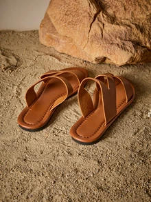Tropiscape 2025 Nouvelles Sandales plates légères de vacances de plage élégantes et à la mode pour femmes, avec coussin doux. Style cottage, tenue d'été - Tabac - Voir 3
