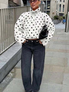 女款春季粉色波點短版夾克，立領長袖外套，附可調節蝴蝶結與下擺，度假風 - 白色 - 查看 3