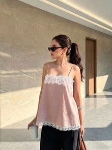 Camiseta de tirantes de satén con ribete de encaje para mujer - Camiseta de verano con abertura lateral cautivadora en color caqui - Rosa Pálido - Ver 2