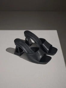 NobleVue Women's Summer New Fashion Simple Strap Black Comfortable Chunky Heel Open Toe Beach Rhinestone Office Commute Sandals - Black - View 1