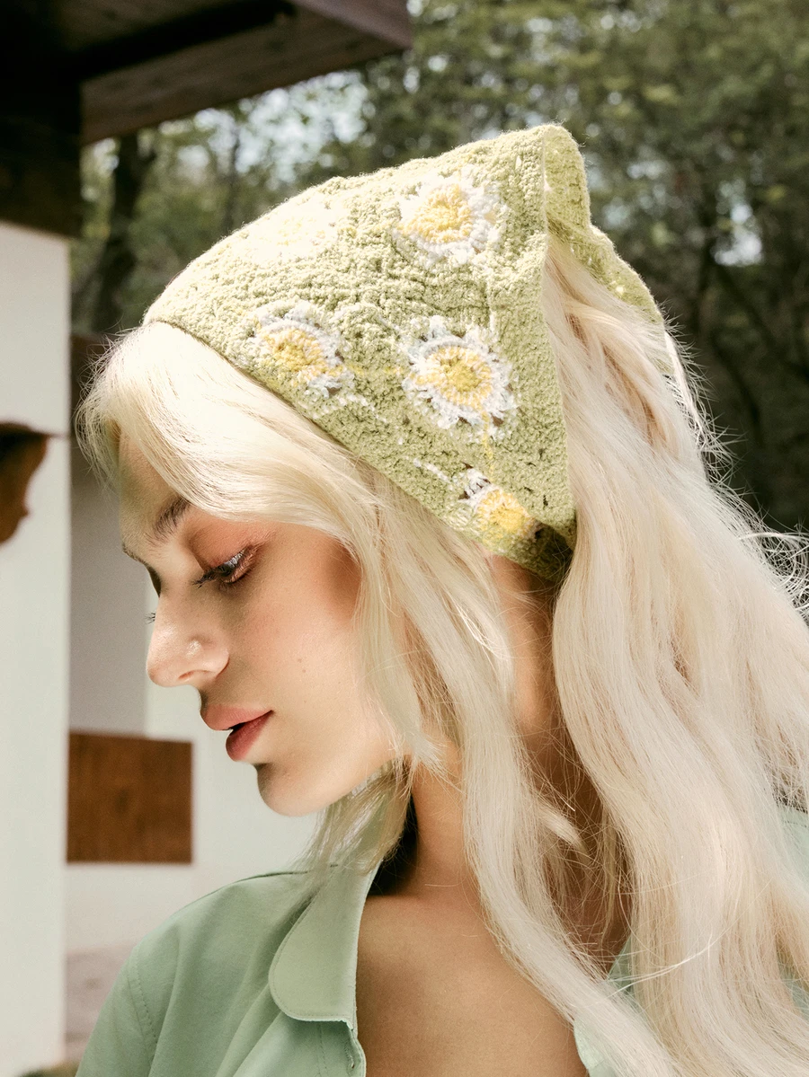 Hatastic French Vintage Bohemian Style Crochet Knitted Headband Women Cute Daisy Knit Triangle Scarf Headwrap Strawberry Floral Headscarf Fashionable Hippie Headband Used For Hair Decorations,Bandana Fall Winter Hair Band Hair Accessories For Women For Vacation Outfits Woman - Multicolor - View 1