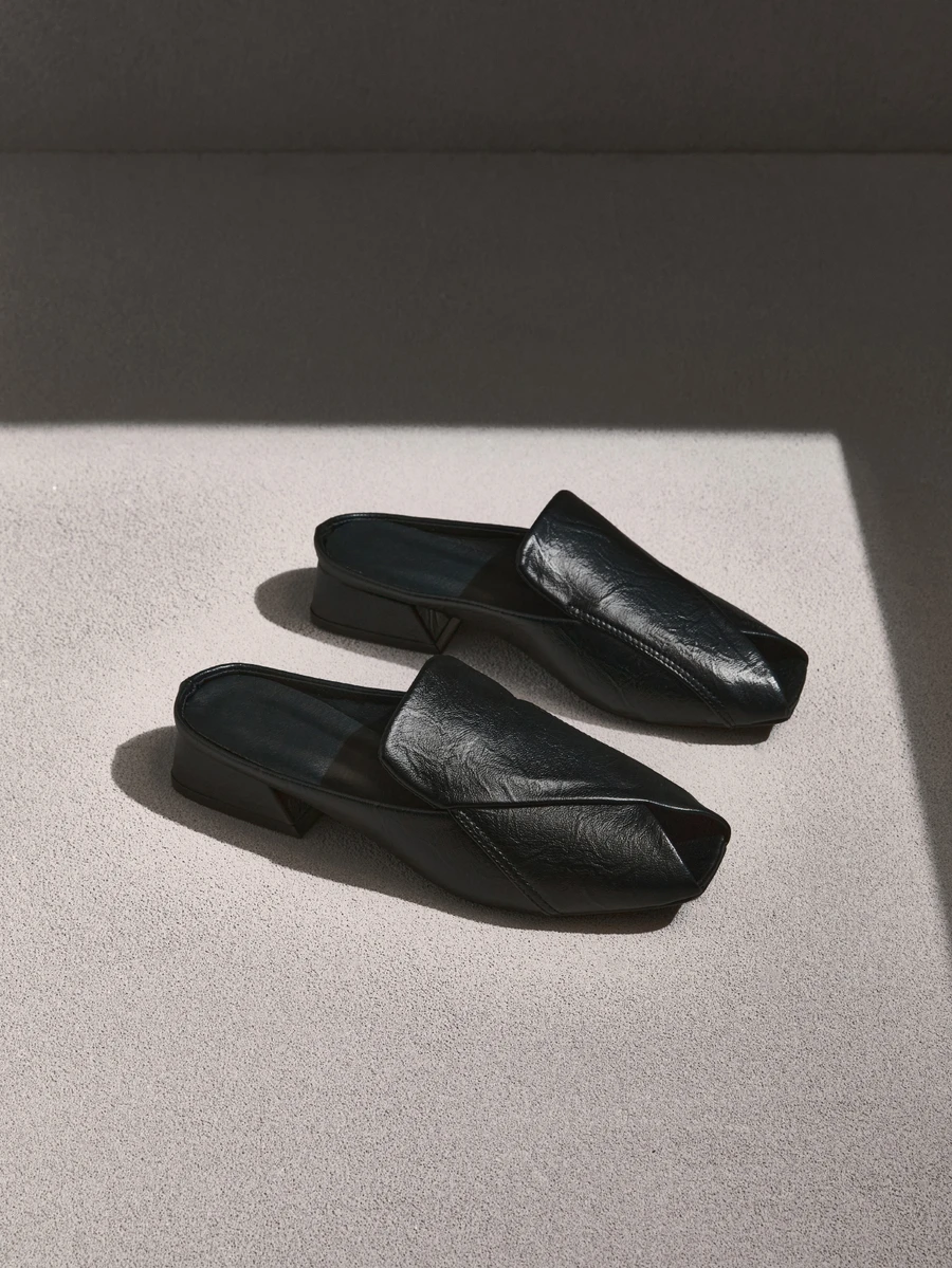 NobleVue Women Heeled Sandals - Hitam - View 1