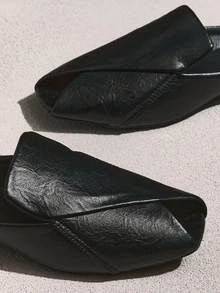 NobleVue Women Heeled Sandals - Hitam - View 5