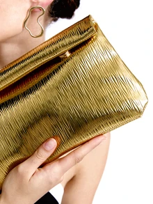 CHICVUE Fashionable Solid Color Glossy Handbag, Large Capacity Flap Magnetic Closure Square Bag, Plaid Ladies Purse, Multifunctional Evening Bag - Gold - View 4