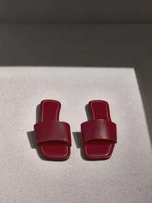 NobleVue Sandales plates de luxe légères pour femmes, printemps-été-automne 2025. Grandes tailles, mules à talon bas antidérapantes pour dames. Chaussures de plage mode polyvalentes avec strass - Rouge foncé - Voir 3