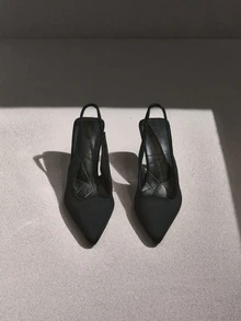 NobleVue Tacones altos de punta fina con tira trasera sin respaldo para mujer, de ante negro, transpirables, elegantes para primavera/verano - Negro - Ver 3