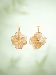Rylithe 2 piezas Pendientes de aro florales huecos bañados en oro, pendientes de botón florales dorados elegantes perfectos para damas de honor y uso diario - Multicolor - Ver 1