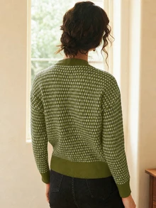 Knit Mix 女士条纹针织衫，适合秋冬季节穿着，休闲撞色长袖上衣，完美搭配春季、圣诞节、新年、情人节等各种场合，展现优雅复古风情，是返校季和秋季时尚的理想之选。 - 綠色 - 查看 2