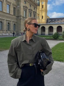 Blusa de manga larga con hombros acolchados y cuello, de corte holgado con estampado de cuadros, para mujer en primavera - Verde militar - Ver 1