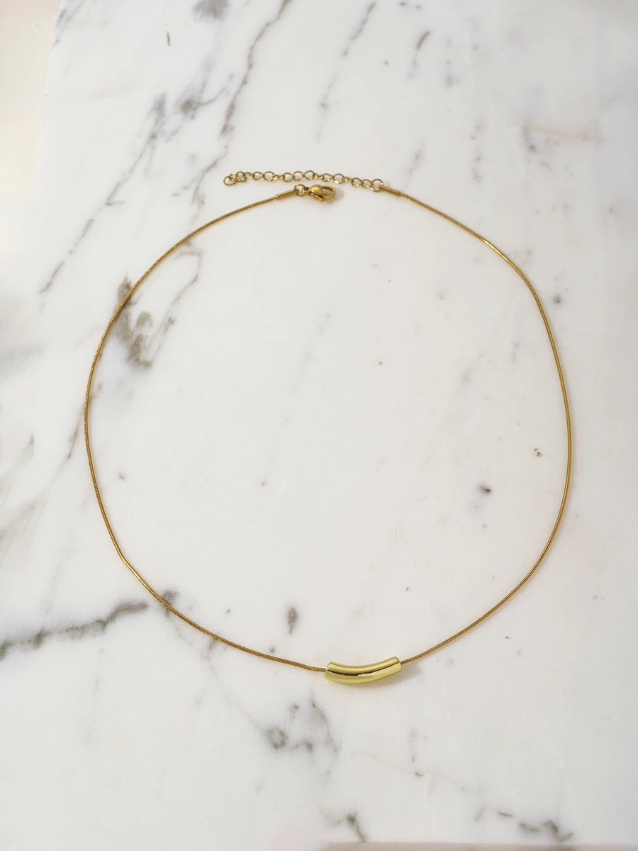 Clariva 1pc Versatile Minimalist Unique Smile Curved Tube Necklace, Elegant Design - Yellow Gold - View 1