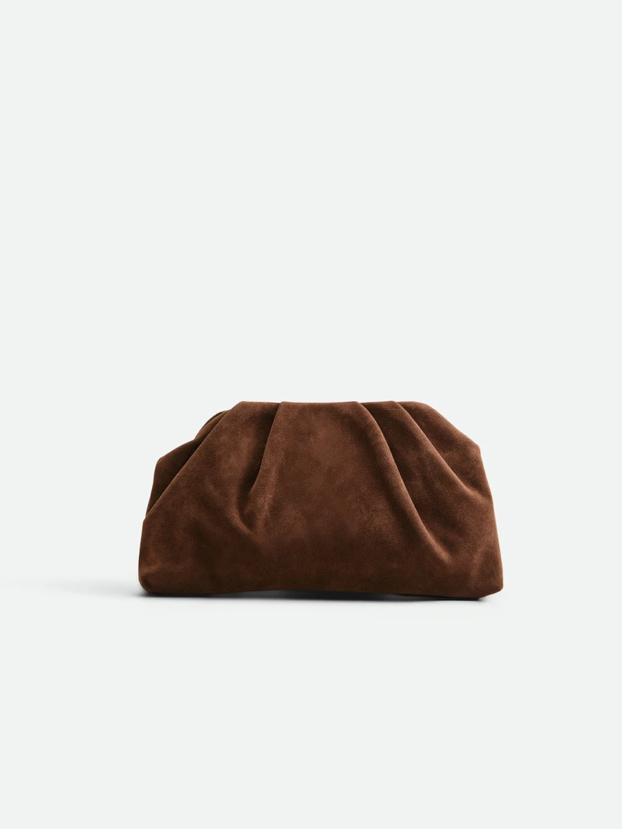 CHICVUE Damen Quadratische Umhängetasche, plissierte Seidentextur, leicht & modisch, Metallkettengurt, geeignet für Abendausgänge und Einkaufen - Kaffeebraun - Übersicht 1