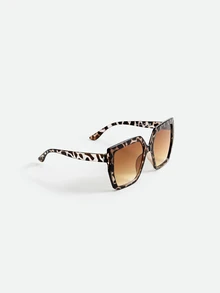 CHICVUE Unisex Square Leopard Print Sunglasses For Weddings, Parties, Travel, Beach And Festivals - View 2