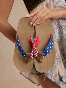 Tropiscape Sandalias de dedo con estilo de bandera estadounidense para mujer, sandalias casuales y cómodas para vacaciones, elegantes chanclas de dedo para mujer - Camel - Ver 4