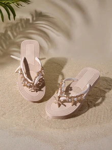Tropiscape Cordones de zapatos decorados con conchas naturales y estrellas de mar con rhinestones, diseño trenzado de sandalias planas casuales para la playa, adecuadas para el verano, las vacaciones y los viajes, chanclas planas con relieve, cómodas, suaves y antideslizantes para mujeres - Beis - Ver 1