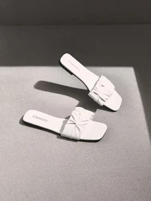 NobleVue New Pleated Ruffle Square Toe Casual Flip Flops, Flat Holiday Style Sandals - White - View 5
