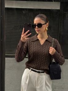 كنزة صوفية نسائية بأكمام طويلة بنية اللون بياقة بولو بتصميم بسيط وكاجوال، مناسبة للارتداء اليومي والتنقل. خريف/شتاء - بني - مشاهدة 8