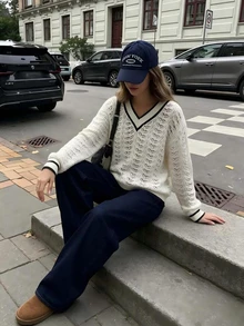 女款V領對比飾邊鏤空鉤編針織毛衣，長袖優雅休閒套頭衫，適合夏季秋季日常街頭度假穿著 - 白色 - 查看 1