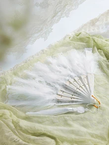 Rylithe 1pc Vintage Folding Feather Hand Fan For Women, Classical Dance Cheongsam Fashion Show Palace Fan, Fairy Performance Feather - White - View 1