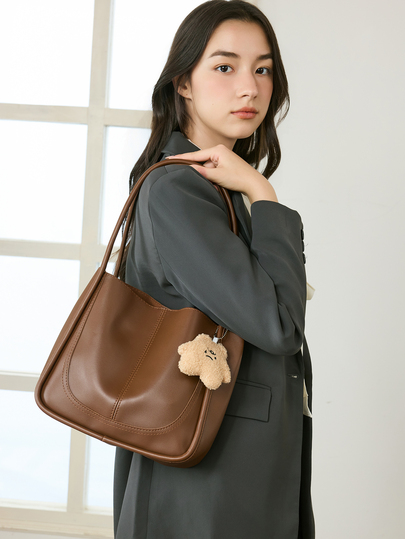 Okurimé 1 Piece Of PU Material Paired With Star Plush Pendant, Simple Solid Color Splicing, Women's Large Capacity Tote Bag, Shoulder Bag, Handbag