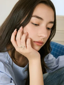 Okurimé 2 件时尚蝴蝶结装饰开口戒指套装，适合女性日常佩戴情人节、妈妈、母亲、母亲节、礼物 - 銀色 - 查看 2