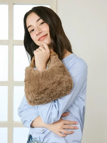 Okurime. 1個仙女毛絨包手提包女士時尚單肩斜挎包秋冬毛絨包 - 彩色 - 查看 4