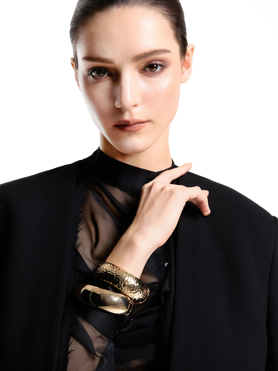 CHICVUE 1 Pair Gold Smooth & Snake Skin Textured Overlapping Visual Effect Metal Bangle Bracelets - Wide Round Bracelet Set - View 1