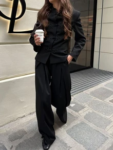 Fashionable Women's Black Stand Collar Jacket, New Chinese Style Frog Button Design, Elegant Commute Outfit For Autumn/Winter - Black - View 3