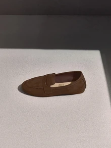 NobleVue Chaussures de sport de mode à nœud de couleur unie, semelle antidérapante absorbant les chocs, design élégant et confortable avec bride de orteils - Tabac - Voir 1