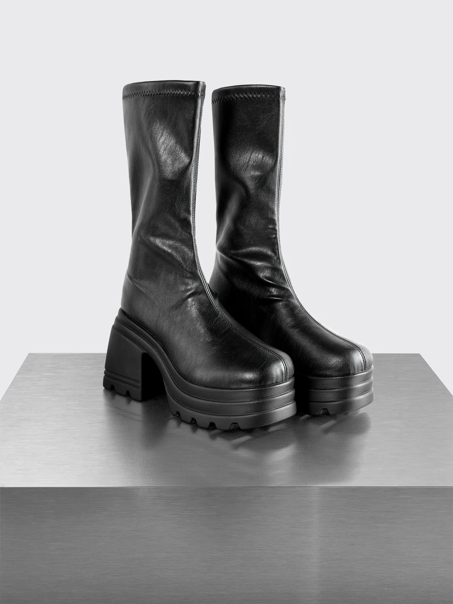Rollcall Ladies' Black Thick Soled Sloping Mid Heeled Boots, European And American Style Fashionable High-Heeled Sleeve Boots, Versatile Thick Heeled Boots