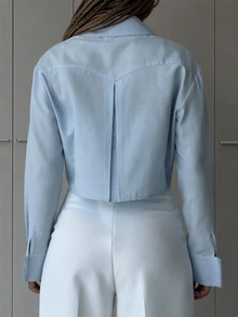Solstice Apparel Kemeja Wanita Warna Biru Muda Model Crop Berkerah dengan Lipatan, Dua Saku, Kancing Depan, Lengan Panjang, Atasan Kasual untuk Kerja - Biru - View 3
