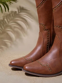 Tropiscape Sepatu Bot Fashion Wanita, Sepatu Bot Gaya Barat, Sepatu Bot Setinggi Betis dengan Potongan V dan Hiasan Paku Keling Cokelat, Sepatu Bot Ujung Persegi dengan Hak Tebal Rendah - Coklat - View 5