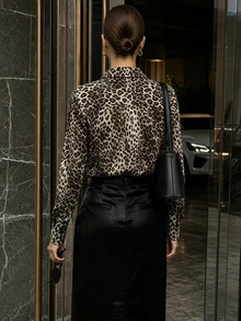 Blus Wanita Lengan Panjang Motif Leopard Acak Vintage Seksi Leher V Elegan Musim Semi/Panas/Agumentasi, Serbaguna untuk Perjalanan Sehari-hari, Kencan, Jalan-jalan, dan Bisnis - Coklat - View 2